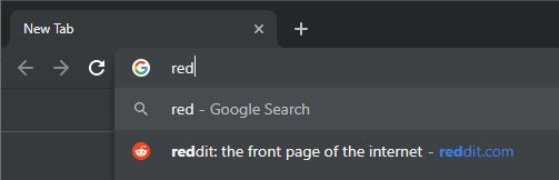 Zrzut ekranu pokazujący górną część przeglądarki Chrome. Widać słowo 'red' wpisane w pasek. Pod nim jako pierwszą podpowiedź mamy wyszukanie tego słowa w Google, dopiero pod spodem stronę 'reddit.com'.