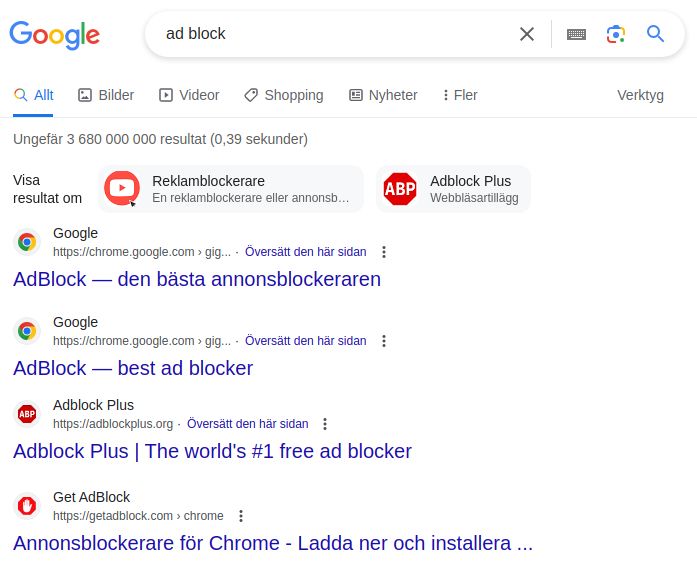 Wyniki wyszukiwania hasła adblock w Google. Cztery odnalezione linki prowadzą do dodatków o nazwach AdBlock oraz AdBlock Plus.