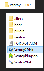 Lista folderów i plików wewnątrz folderu z Ventoyem. Wyróżniony jest plik Ventoy2Disk